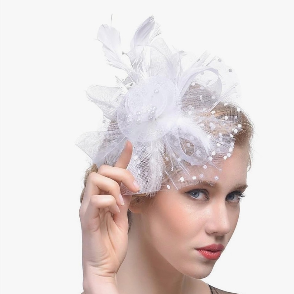 Elegant White Feather Fascinator